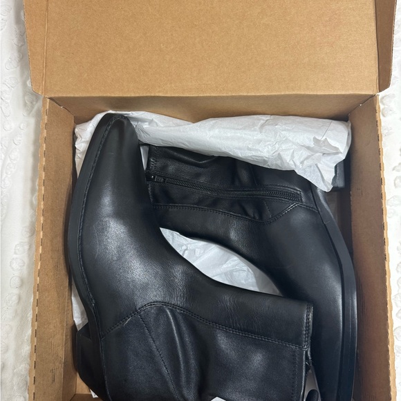 Madewell Idris Ankle Boot - Picture 4 of 6